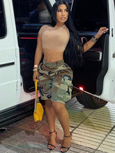 Loose-Fit Camouflage Print Short Pants