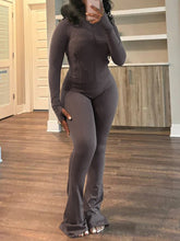 Two Pieces Sporty Fitted Flare Pants Set