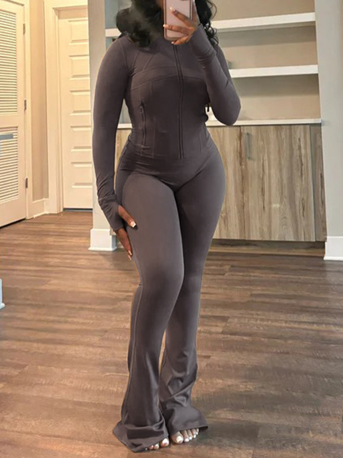 Two Pieces Sporty Fitted  Flare Pants Set