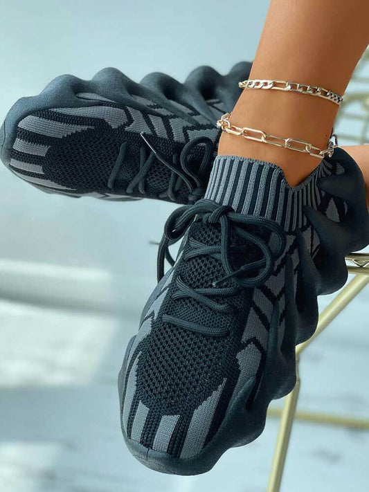 Elastic Lace-up Knit Breathable Sneaker 750