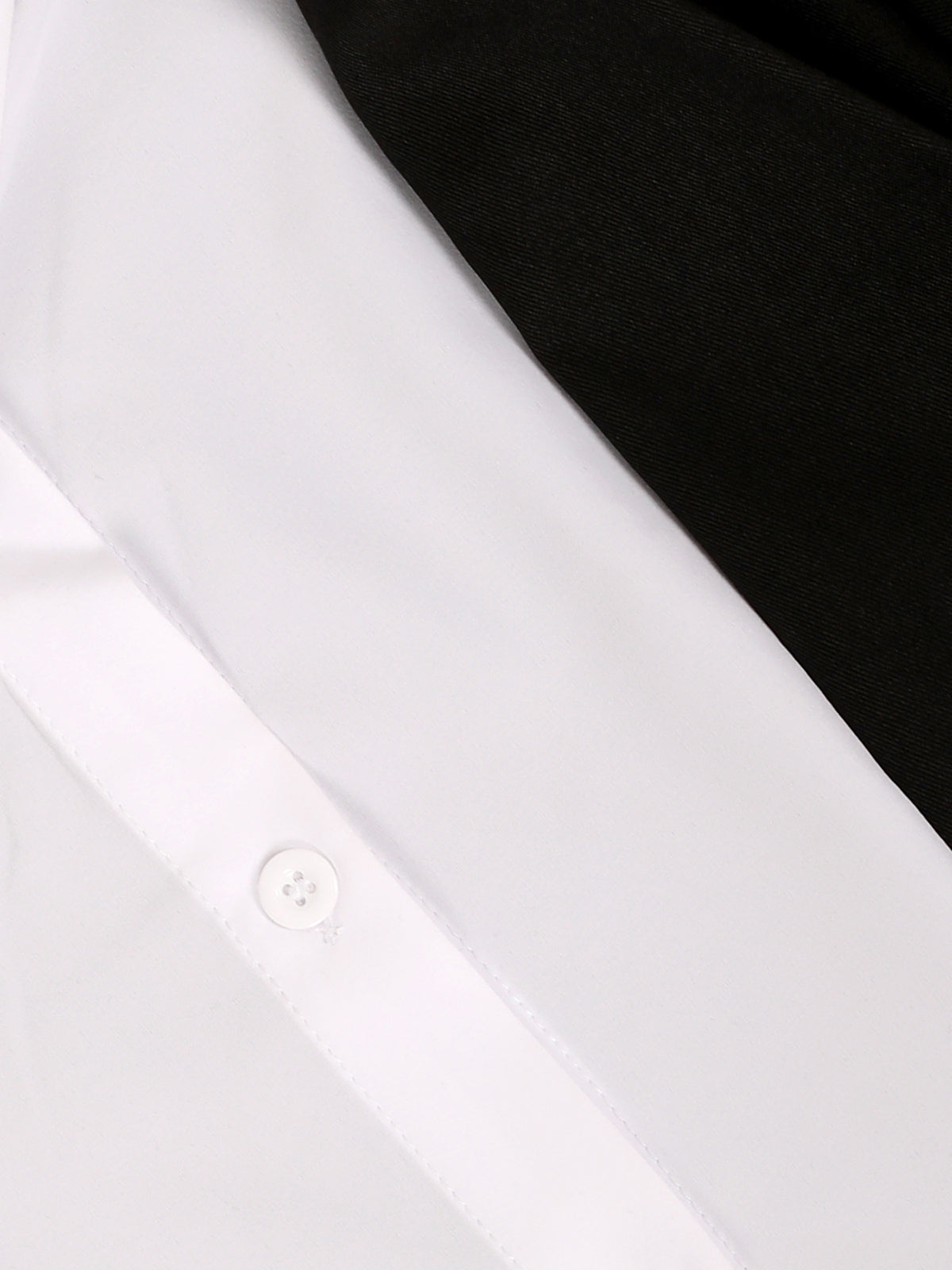 Ensemble deux pièces blazer, chemise à col et jupe plissée